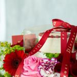 Regal Gold Bouquet & Red Cake