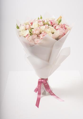 Rosy White - Spray Rose Bouquet