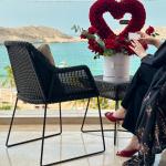 Infinite Love – Signature Red Rose Heart in Round Box